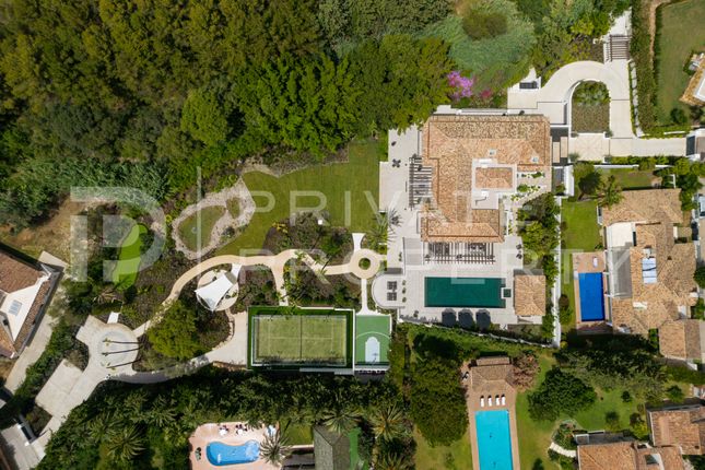 Villa for sale in Rocio De Nagüeles, Marbella Golden Mile, Marbella