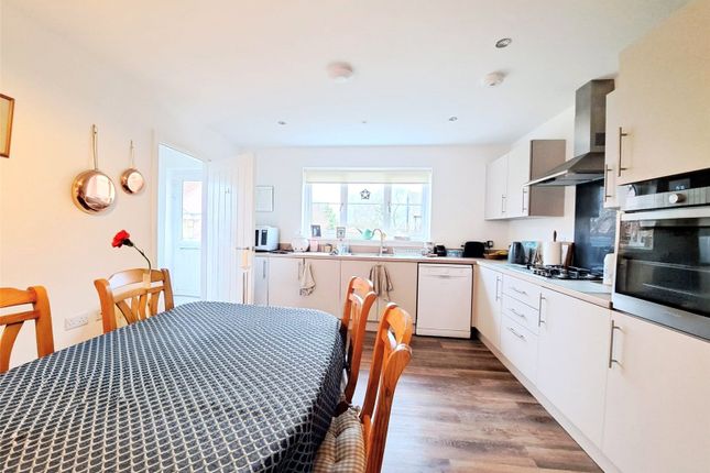 18, Sedgemoor Close, Weston-super-Mare photo 4