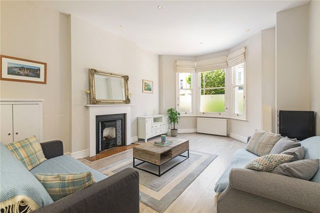 Flat 1, 27, Sisters Avenue, London photo 3