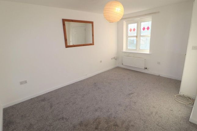 5 Impey Close, Leicester photo 4