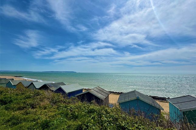Beach Hut,,, B17, Barton On Sea photo 5