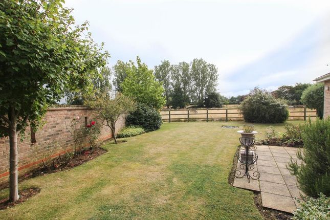 6, Mitchells Yard, Wilburton photo 4