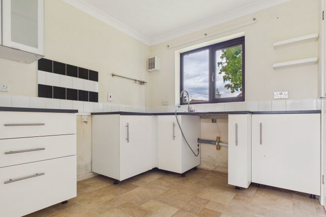 9, Launditch Crescent, Downham Market photo 2