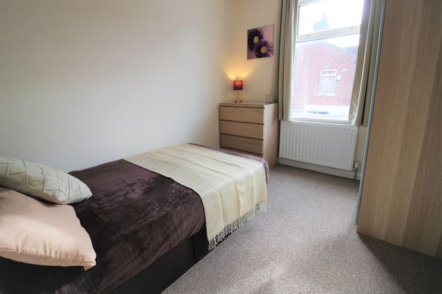 10, Laurel Terrace, Balby photo 4