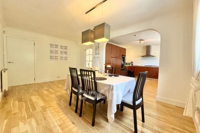 85a, Eglinton Street, Beith photo 3
