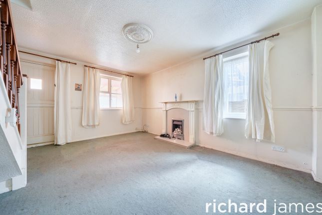 11, Ash Close, Lyneham photo 3