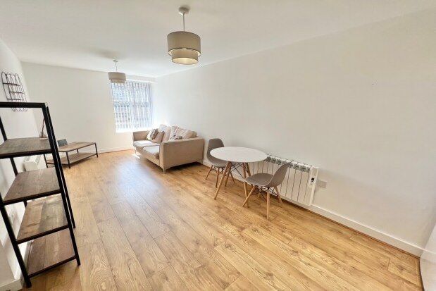 Flat to rent in Courier House, Halifax