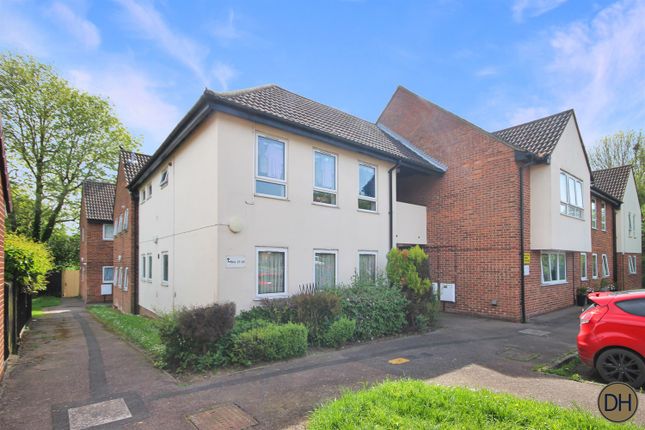 Thumbnail Flat to rent in Watermans Way, North Weald, Essex