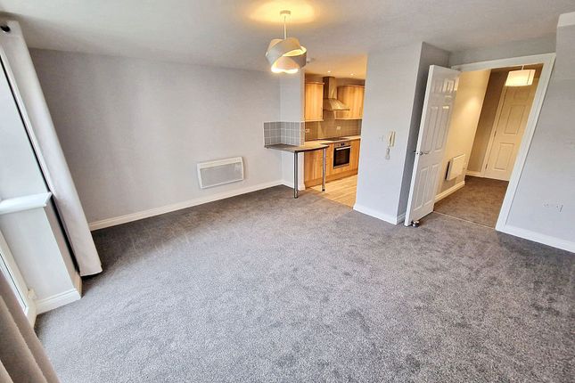 11 Robertson House, Claymond Court, Stockton-on-Tees photo 3