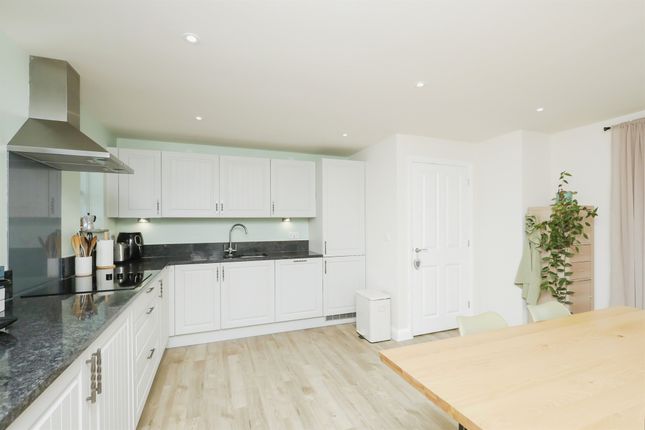 57, Woolhouse Way, NORWICH photo 2