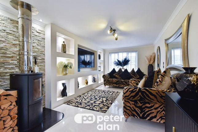 17, Hawthorn Drive, Merthyr Tydfil photo 3