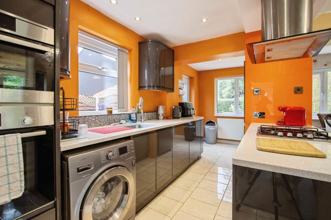 247, Swarcliffe Drive East, Leeds photo 4