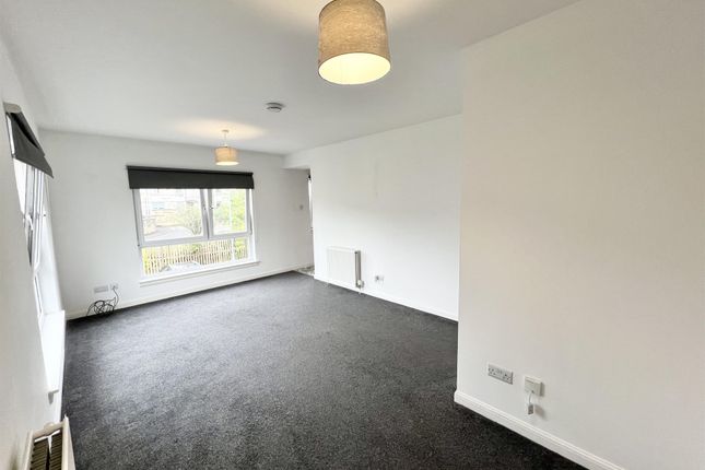10, Alexandra Gardens, Kilwinning photo 4