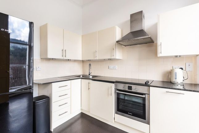 Flat 4, 2, Grosvenor Place, Bath photo 3