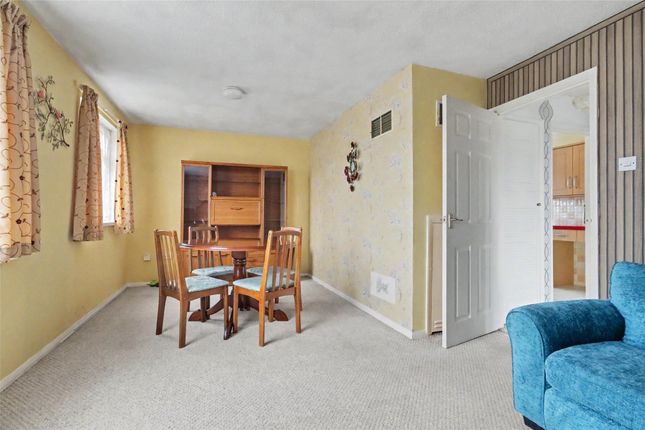 27 Stoats Close, South Molton Devon, Devon photo 4