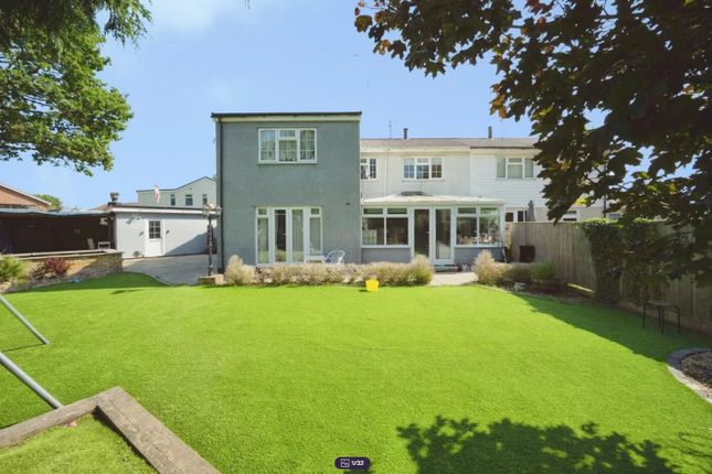 5-bed house on 83, Russell Avenue, Aylesbury, £500,000