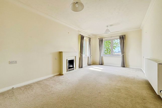 63 Lewis Carroll Lodge,, North Place, Gloucestershire photo 3
