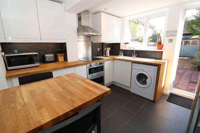 Middle Street, Betchworth photo 3