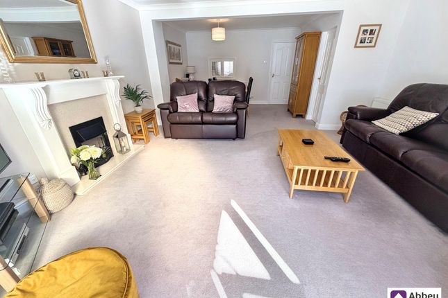 12 Chater Close, Leicester photo 4