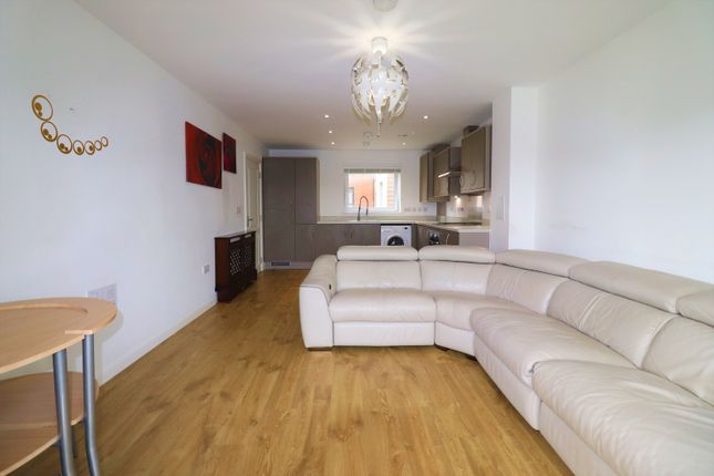 Flat for sale in Engelsine Court, Greenhithe