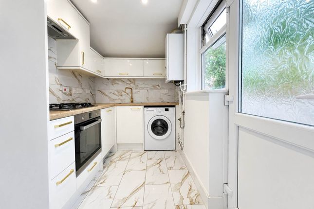 19, Wingate Road, Luton photo 4