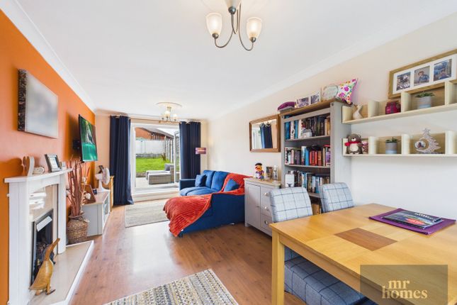 9, Plymouthwood Crescent, Cardiff photo 2