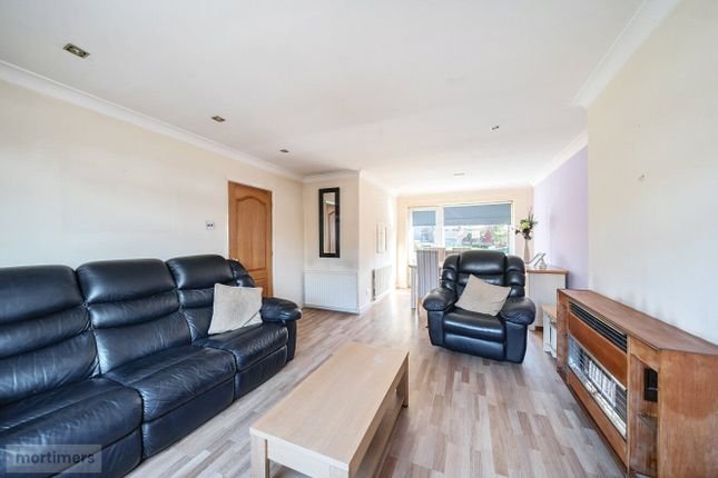 4, Cambridge Drive, Lancashire photo 4