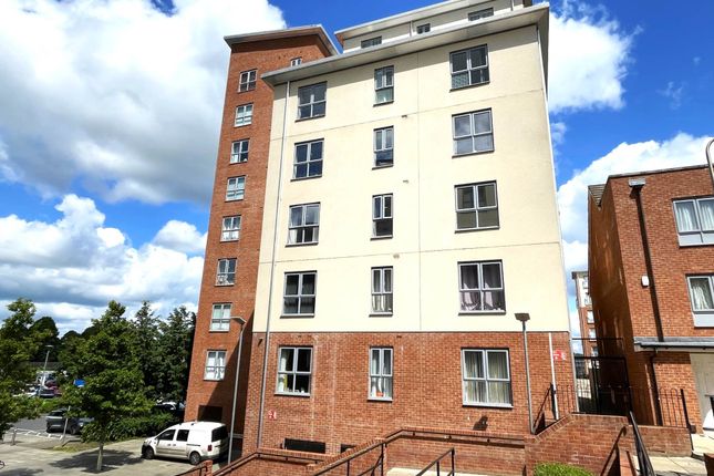 Thumbnail Flat for sale in Lansdowne House, Reading