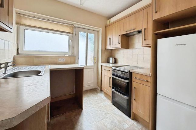 13, Carden Avenue, Manchester photo 2