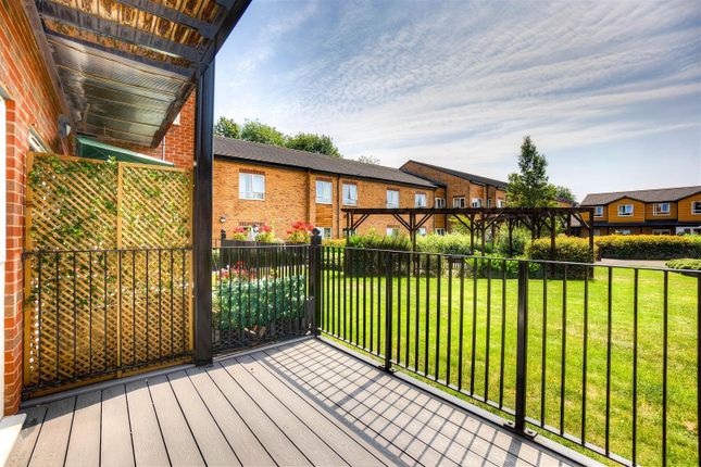 8 Hilton Grange, Hilton Crescent, Nottingham photo 3