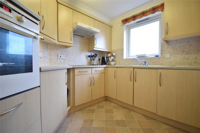 Flat 46, Kingsley Court, Windsor Way, Aldershot photo 3