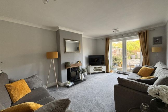 6, Cooper Road, Snodland photo 2