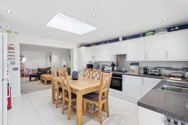 16, Broughton Way, Rickmansworth photo 4
