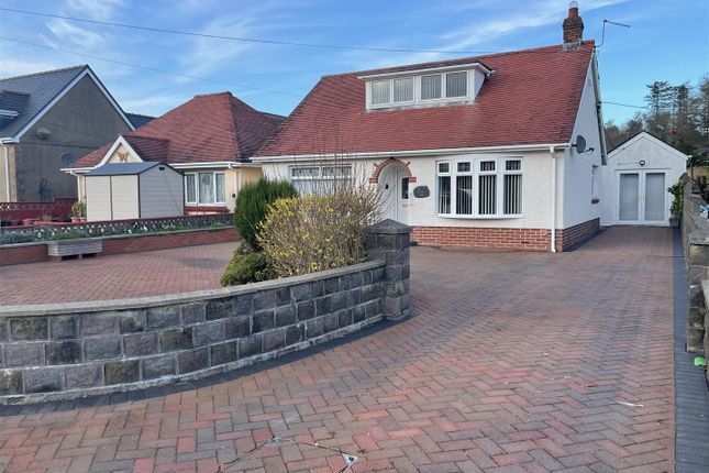 Thumbnail Detached bungalow to rent in Gwendraeth Road, Tumble, Llanelli