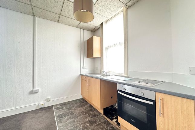 Flat 3, 47, Stourbridge Road, Stourbridge photo 2
