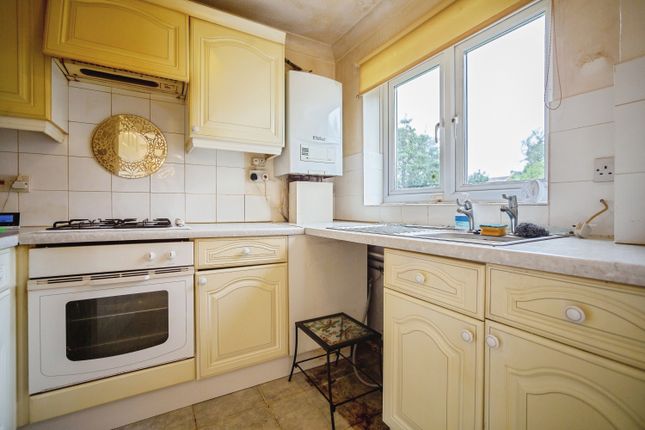 16, Windsor Gardens, Sheerness photo 4