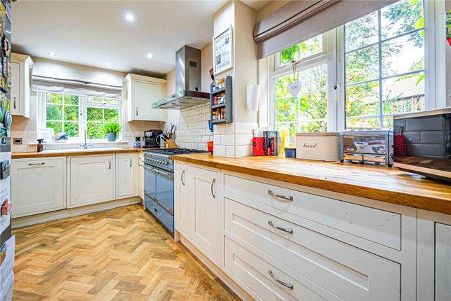24, Woodland Rise, Dunstable photo 3