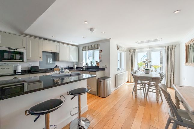 7, Peverell Terrace, Helston photo 2