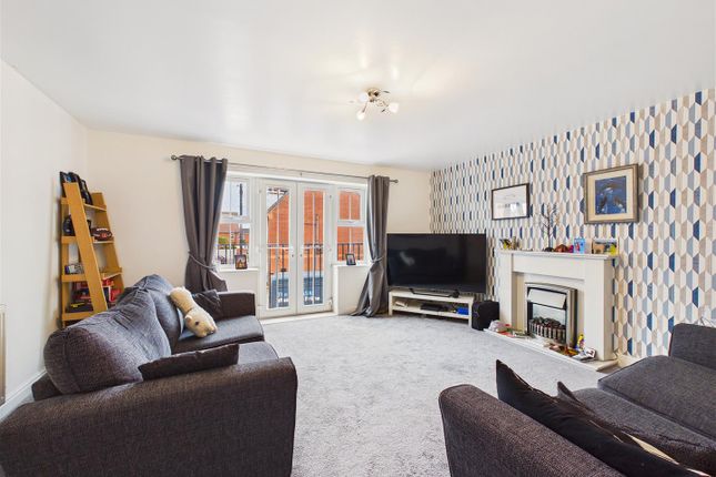 9, Eastfield Court, Hessle photo 4
