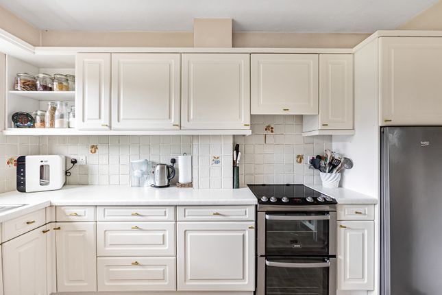 16, Collens Road, Harpenden photo 4
