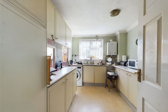 Town house for sale in Somerstown Court, Tilehurst Road, Reading, Berkshire