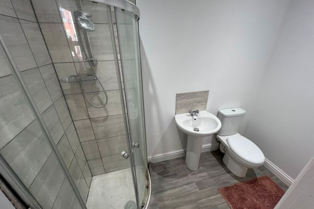 Room 5, 48 Oxford Street, Grantham photo 2
