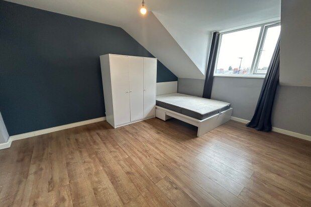 Studio to rent in 606A Bearwood Road, Smethwick