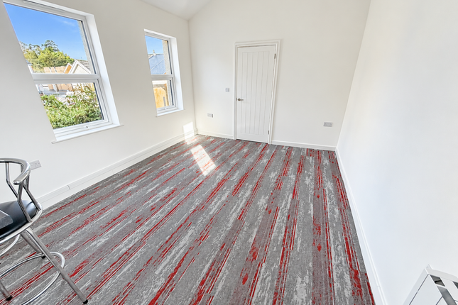 24a Dean Street, Aberdare photo 4