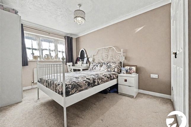 30, Cobham Rise, Kent photo 5
