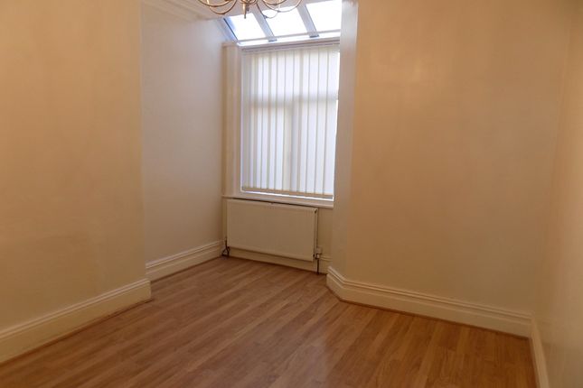43, Holmfield Road, Blackpool photo 4