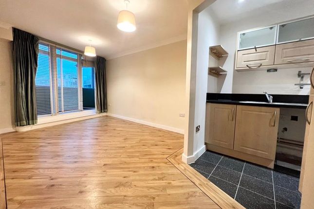 Flat to rent in Hart Street, Maidstone