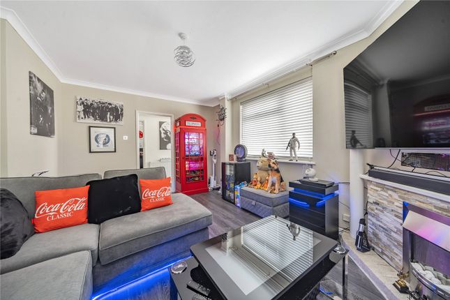 Flat for sale in Whilestone Way, Coleview