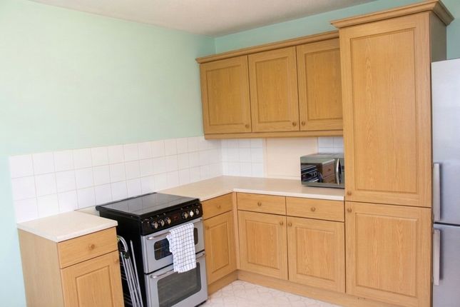 1 Waterloo Close, Newmarket photo 2