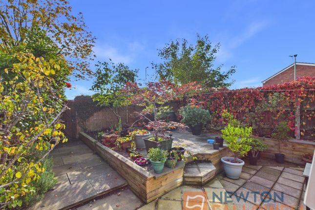 7 Cromwell Close, Walsall photo 4